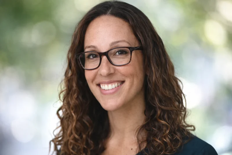 Isabelle de Caires: Biography, Family, Career & Life